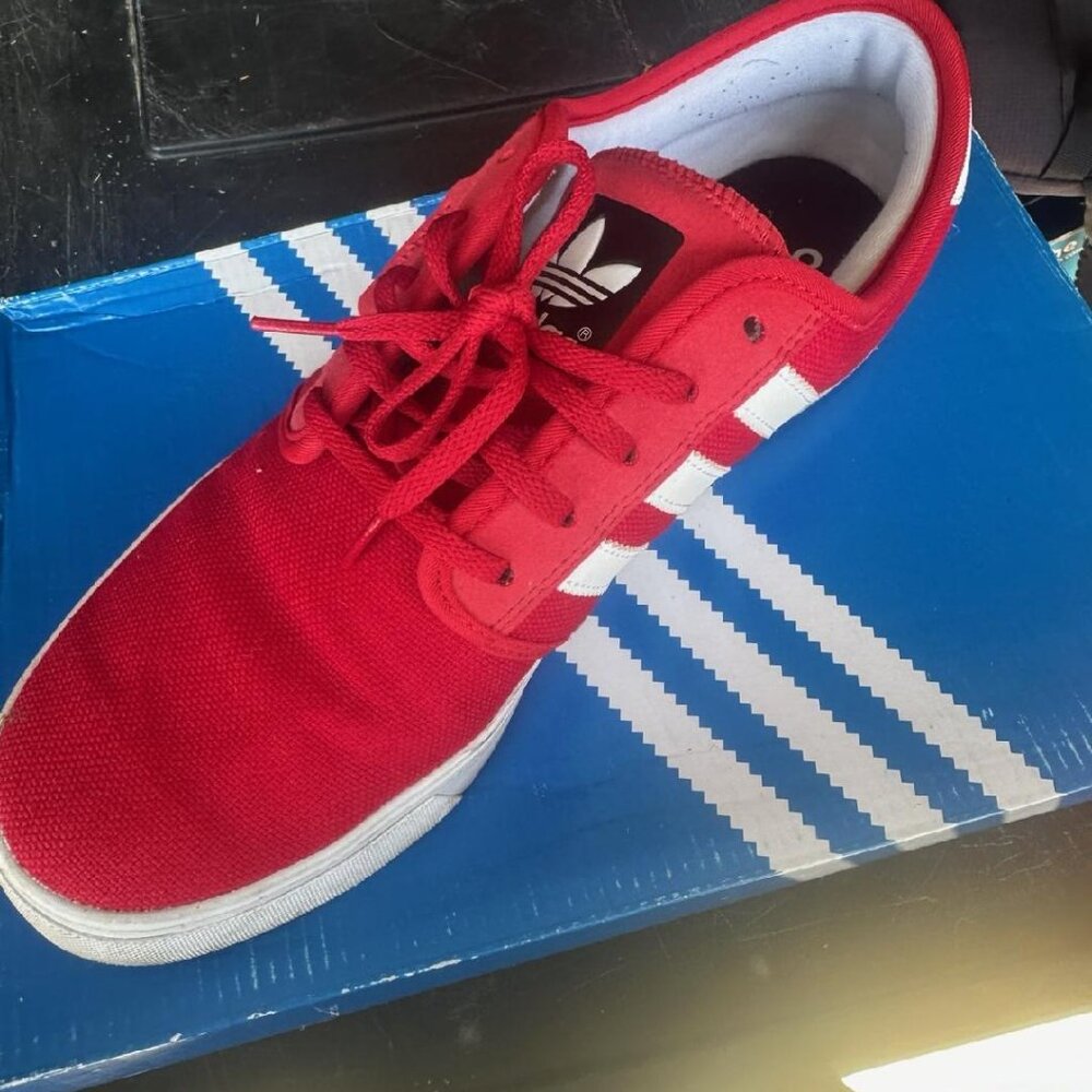 Vintage style mens Adidas